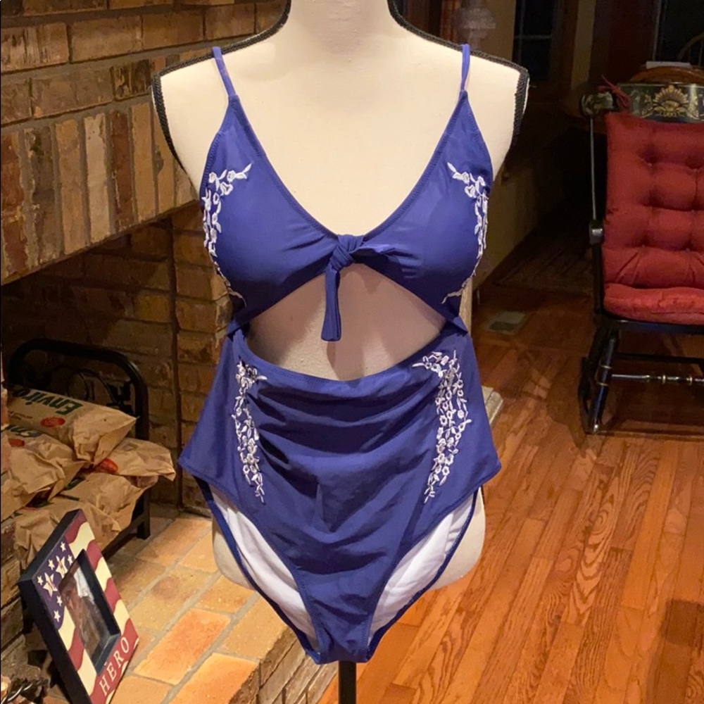 One piece swimsuit
